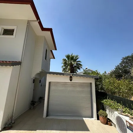 Вилла London By Luxury Group *