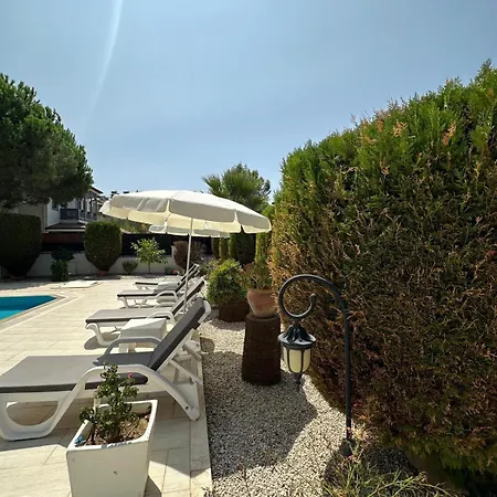 Вилла London By Luxury Group *