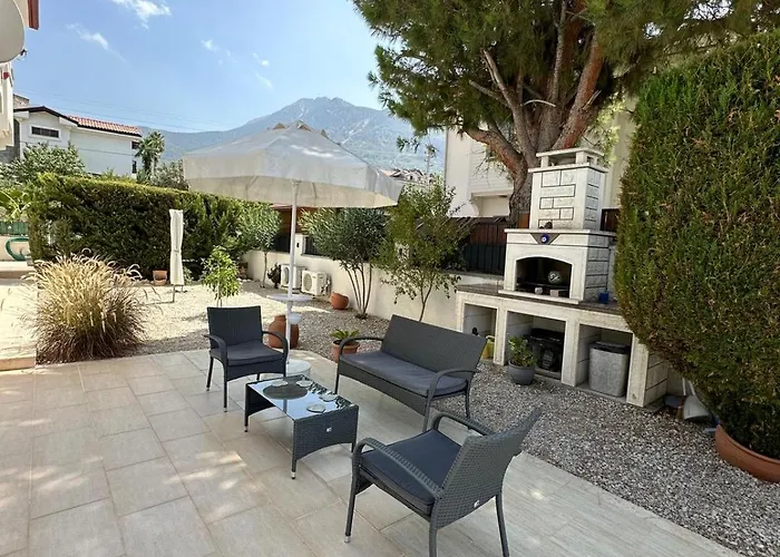 London By Luxury Group *