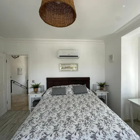 London By Luxury Group Villa