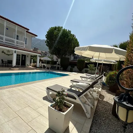 London By Luxury Group 费特希耶