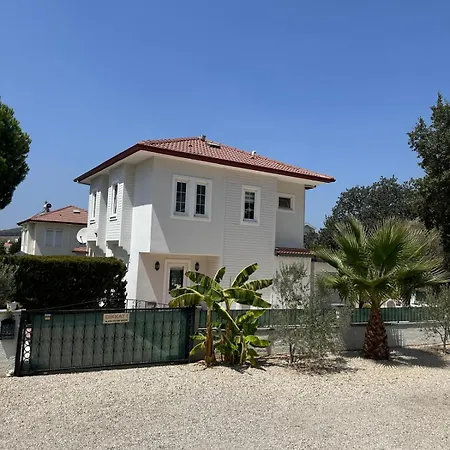 London By Luxury Group * 费特希耶