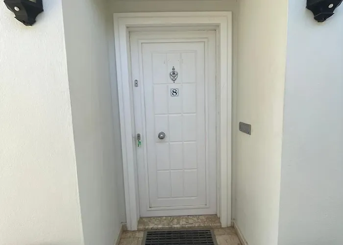 London By Luxury Group